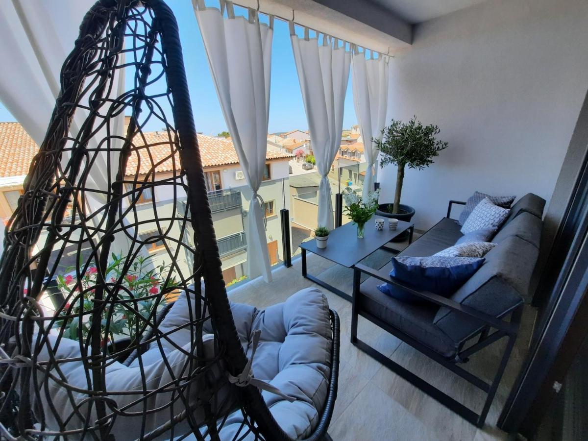 Enjoy Pula - New Apt With Terrace And Free Parking Garage Exterior photo