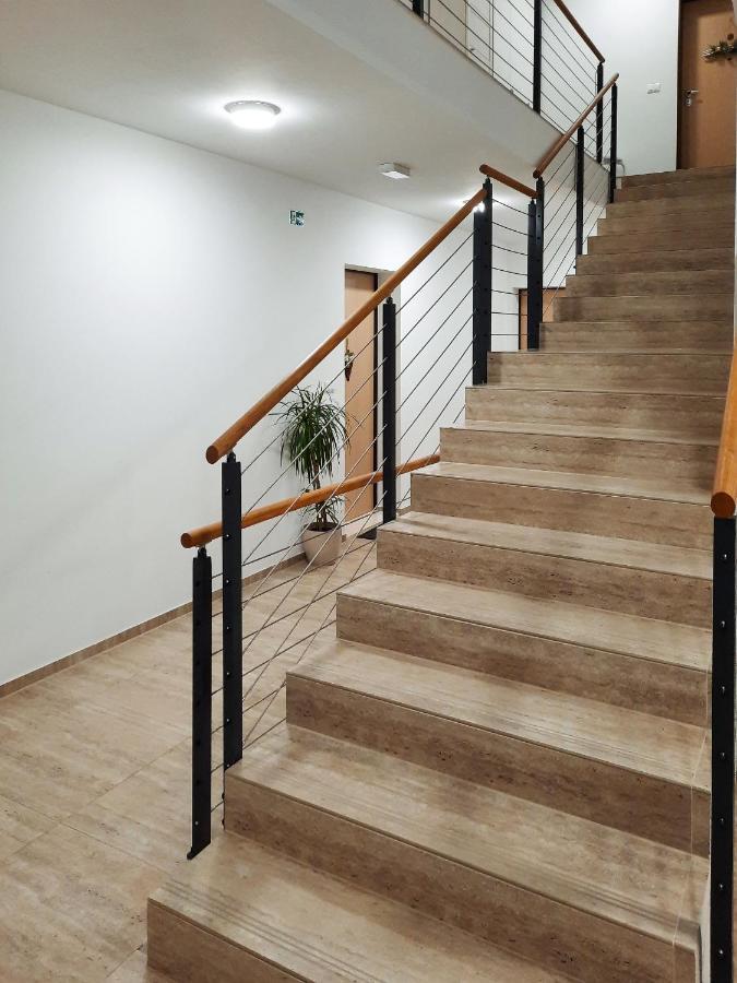 Enjoy Pula - New Apt With Terrace And Free Parking Garage Exterior photo